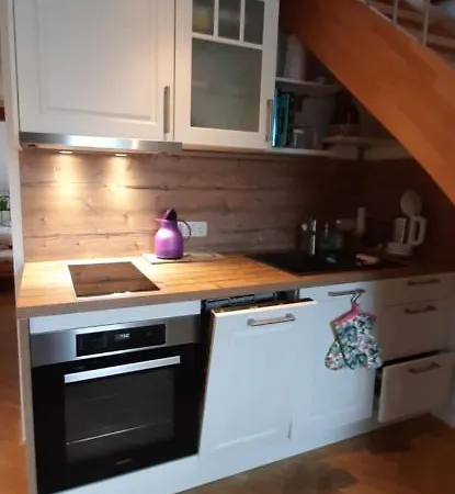 Gartenappartement شقة *